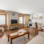 New!!!Apartment Old Town Square