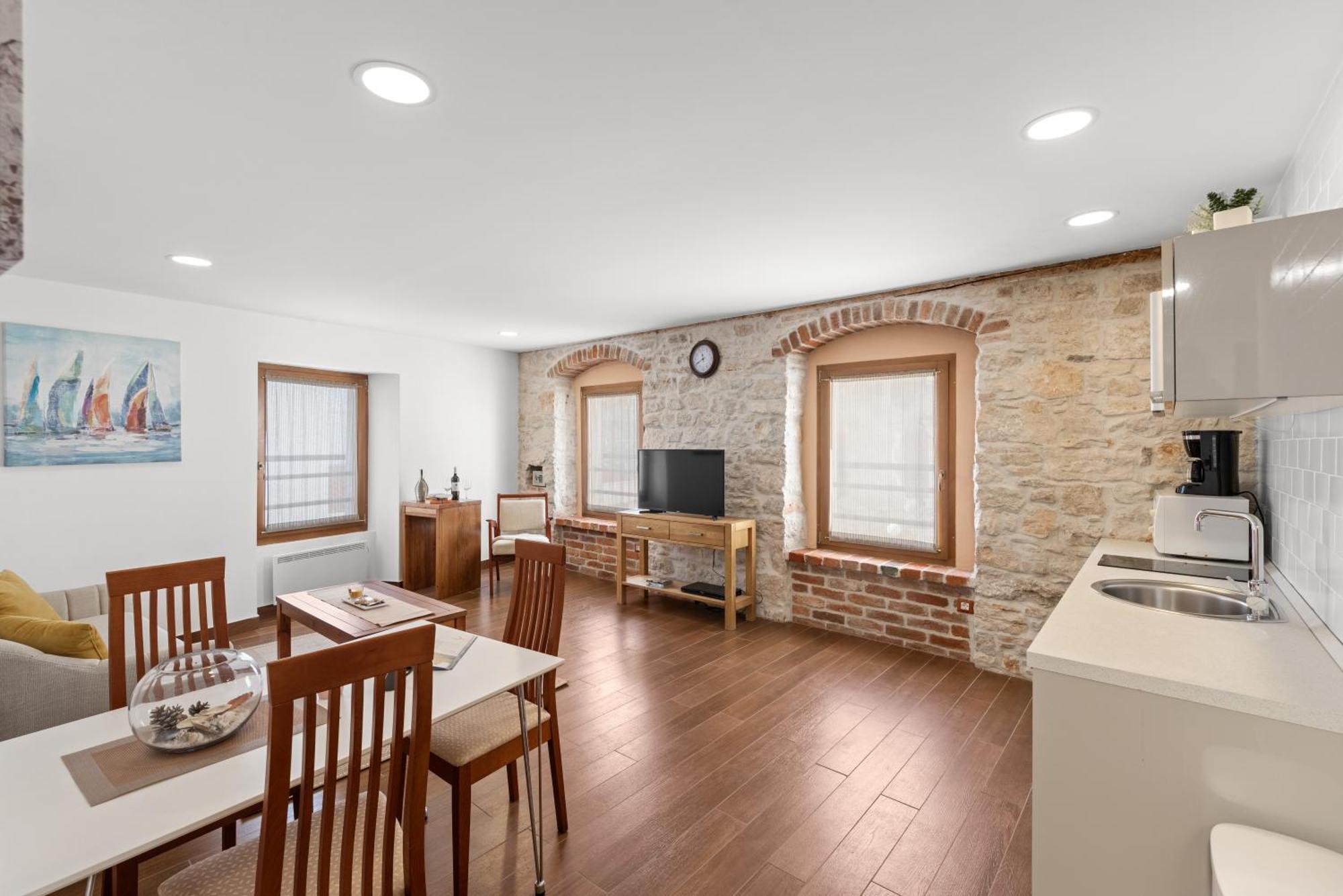 Apartment New!!!apartment Old Town Square *